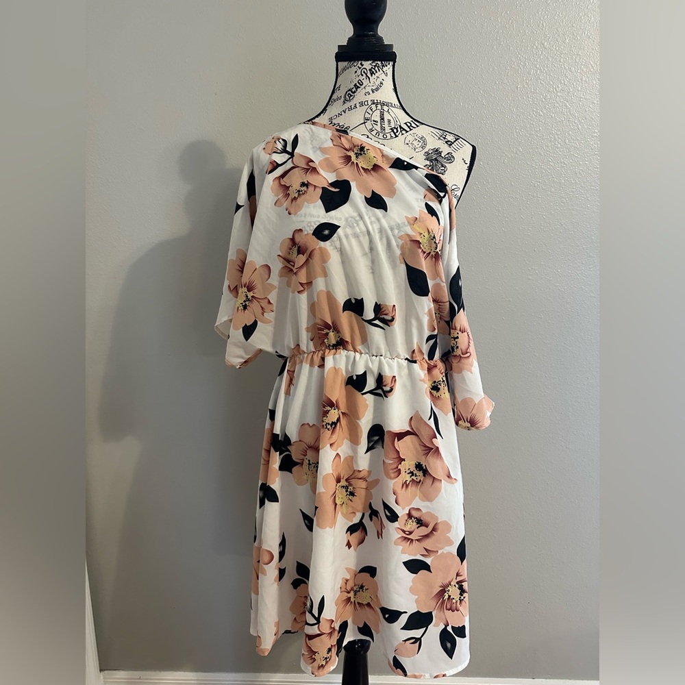 SHEIN Women’s Floral Dress – Size 0XL – Never Worn